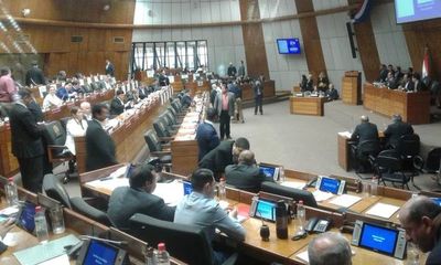 Modifican presupuesto para dar casi G. 2.000 millones a funcionarios