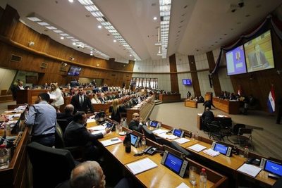 Proyecto de ley que elimina “jubilación vip” de legisladores sería enviado hoy al archivo