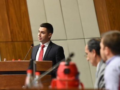 Joselo Rodríguez pidió disculpas a Mario Abdo y a Velázquez