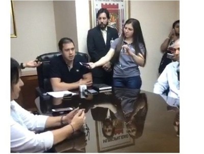 Intendente Prieto quiso poner “paño frío” a crisis en su gabinete, pero terminó confundiendo