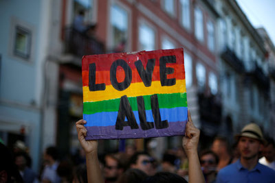 Uruguay analiza permitir matrimonio igualitario para extranjeros no residentes