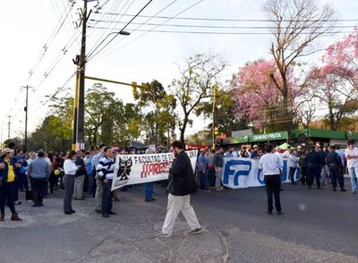 UNA emplaza para no ir a un paro indefinido