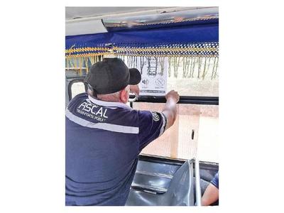 Anuncian sanción por uso de celular y carreras en buses