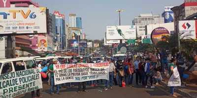 Cierran puente de la Amistad