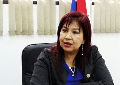 UNA: rectora espera diálogo con López y niega “nivelación VIP”