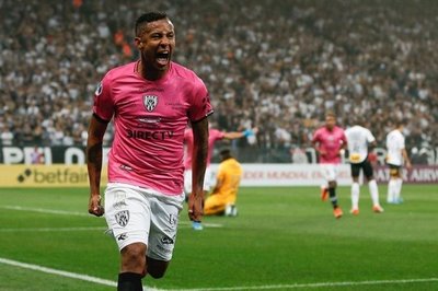 Independiente del Valle vence a Corinthians y pone un pie en La Nueva Olla