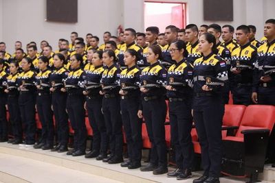 Asumen 74 nuevos agentes de la PMT de Ciudad del Este