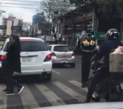 Presentan a 80 nuevos agentes de tránsito en Ciudad del Este