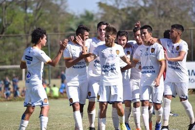Reserva: Luqueño sigue liderando