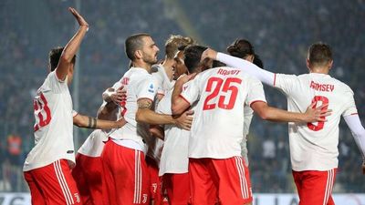 Juventus, sin Cristiano, remonta al Brescia