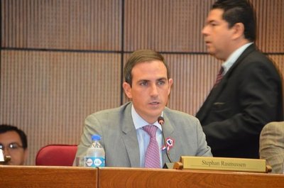 Senador critica proyecto del Ejecutivo por escasos recursos dados a la Policía