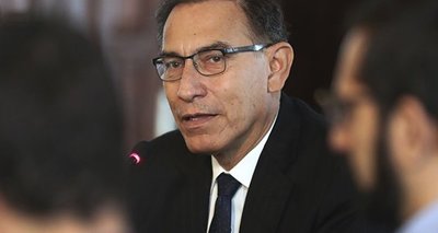 Crisis política en Perú: Congreso suspende al presidente Martín Vizcarra