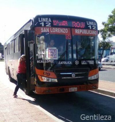 Denuncian que la línea 12 no cumple itinerario en ruta 2