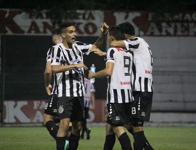 El 12 de Octubre de Santo Domingo, a Primera B