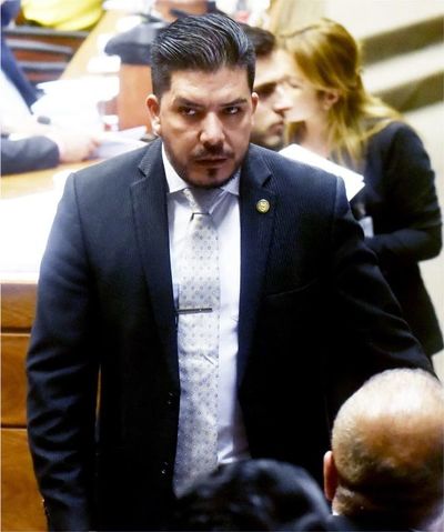 Diputados atropellarán la Constitución