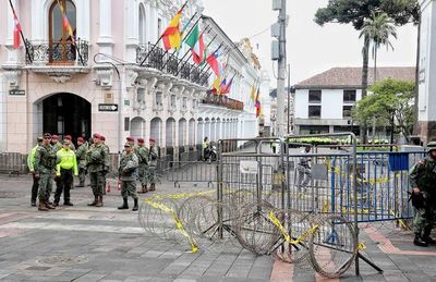 Acusan a Maduro y Correa de buscar golpe en Ecuador
