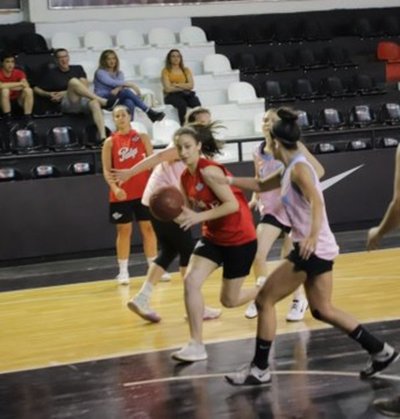 Libertad y Sol de América lideran en el torneo Clausura del basket femenino