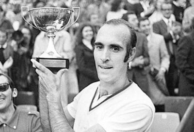 Muere el tenista español Andrés Gimeno a los 82 años