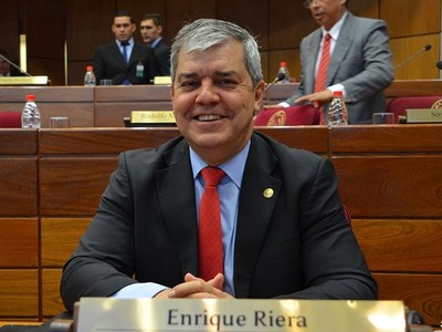 Riera a Villamayor: 'es hora de resultados y no de excusas'
