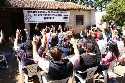 Sindicato del Registro Civil iría a huelga con guardiacárceles