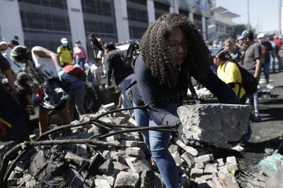 Ecuador: Tarifas de combustibles y transporte vuelven a valores anteriores a protestas