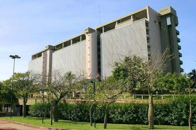 "Salimos del pozo de la recesión" pero todavía debemos estar prevenidos