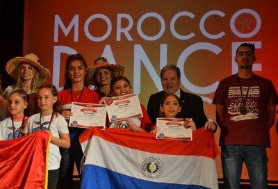 Paraguayos ganan 1er puesto en competencia internacional de danza en Marruecos