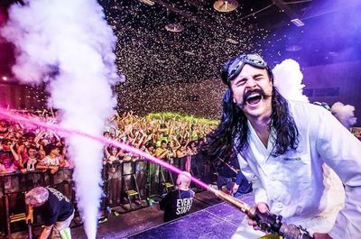 Con chorros de pintura y muchos artistas, se avecina el Life in Color