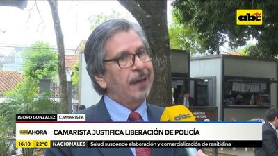 Camarista justifica liberación de policía abusador