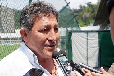 Romerito anuncia que no va a renunciar a la pensión graciable