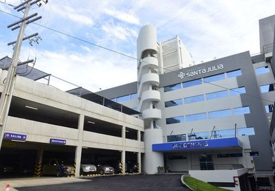 Exigen esclarecer causas que dejaron a una mujer en estado comatoso