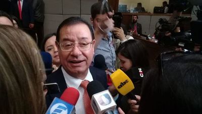Miguel Cuevas se defiende de las acusaciones del senador Juan Darío Monges