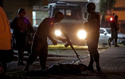 Después del estallido social que dejó 11 muertos, Chile afronta bajo tensión primer día laboral