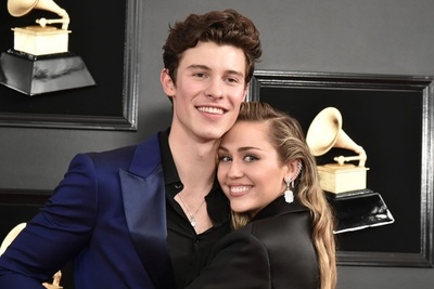 Miley Cyrus confirmó su colaboración en una canción con Shawn Mendes