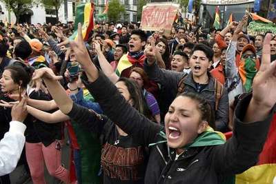 Evo Morales a punto de ganar reelección en Bolivia, protestas violentas al grito de «fraude»
