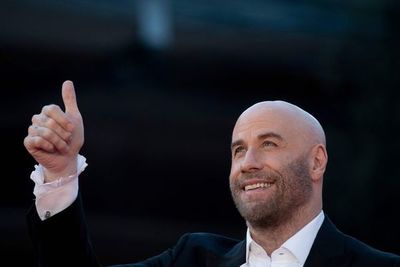 John Travolta recibe el premio de Roma “orgulloso” de ser un icono atemporal