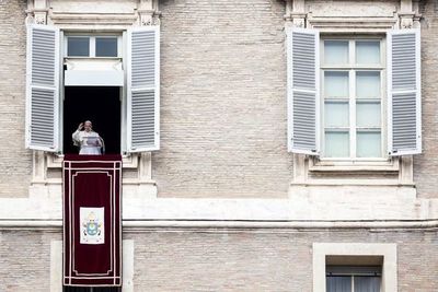 Vaticano niega que esté al borde de la quiebra