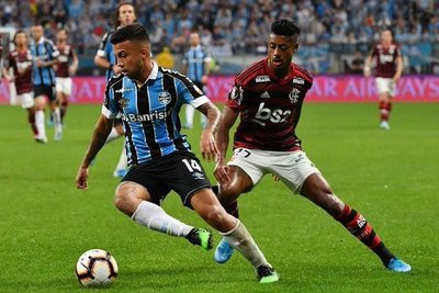 Flamengo y Gremio se enfrentan en busca de la final de la Libertadores
