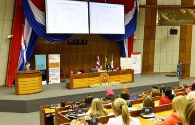 “Las 19”, el proyecto que busca insertar en la política a más mujeres