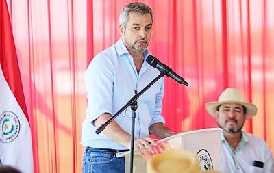 Abdo dice no a la reelección y denuncia desestabilización
