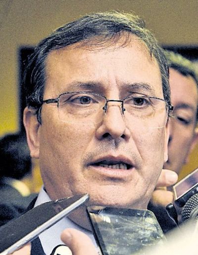 Diputado Vera Bejarano fue a cumbre de tuberculosis