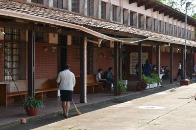 Urge reparación total de escuela en Ayolas