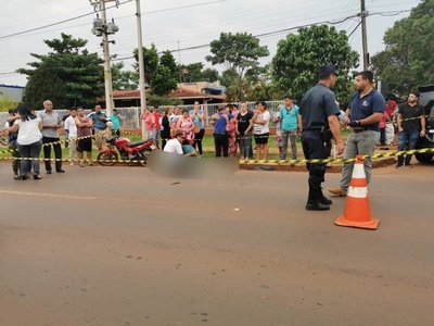 Mujer fallece tras ser embestida por una motocicleta