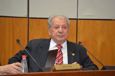 Galaverna: “Licitación suspendida por Contrataciones es un fato de Ljubetic y Mauro”