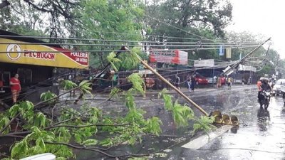 Temporal deja a unas 20.000 familias sin luz en ciudades de Central