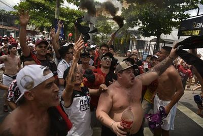 “Somos el récord viajando a Asunción”, dicen los hinchas de Colón