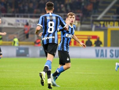 Vecino y Barella sostienen al Inter
