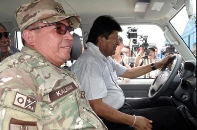 Fuerzas Armadas bolivianas pidieron renuncia de Evo Morales