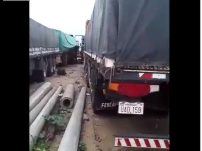 Transportistas paraguayos están varados en Bolivia. Viáticos se agotan y están a punto de desabastecerse