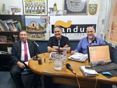 Casas de cambio solicitan exportar dólares tras prohibición